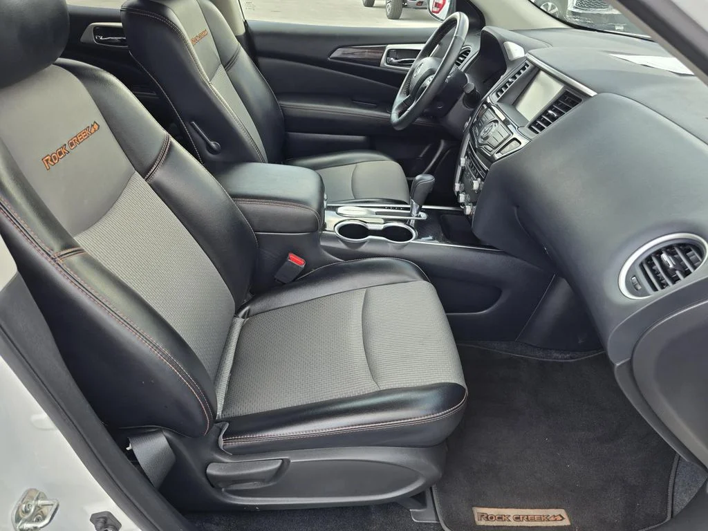 Used 2020 White Nissan SV 2WD image 22