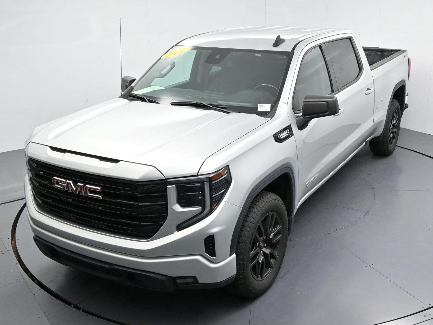 Used 2022 Quicksilver Metallic GMC Elevation image 38
