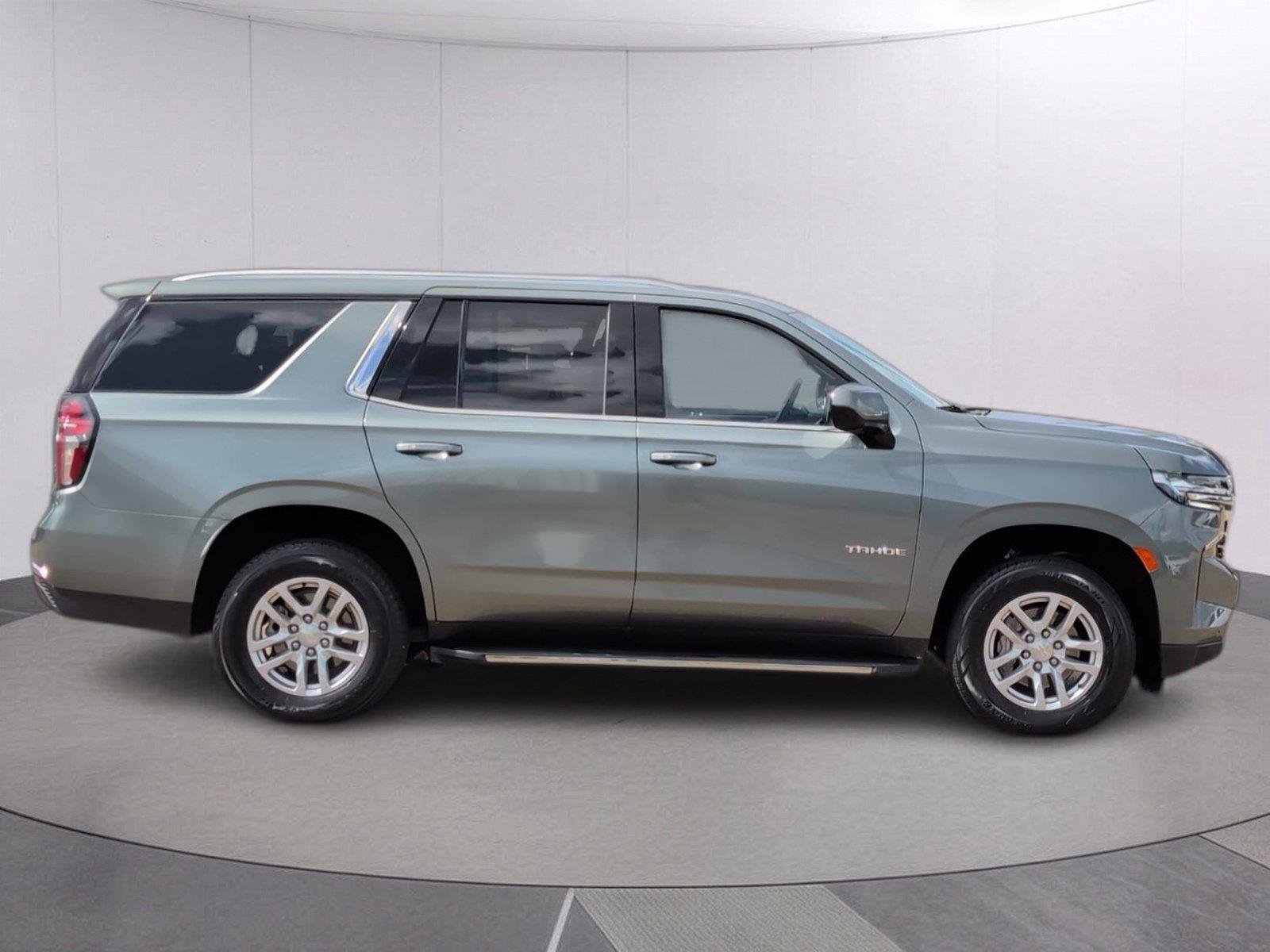 Used 2024 Silver Sage Metallic Chevrolet LT image 7