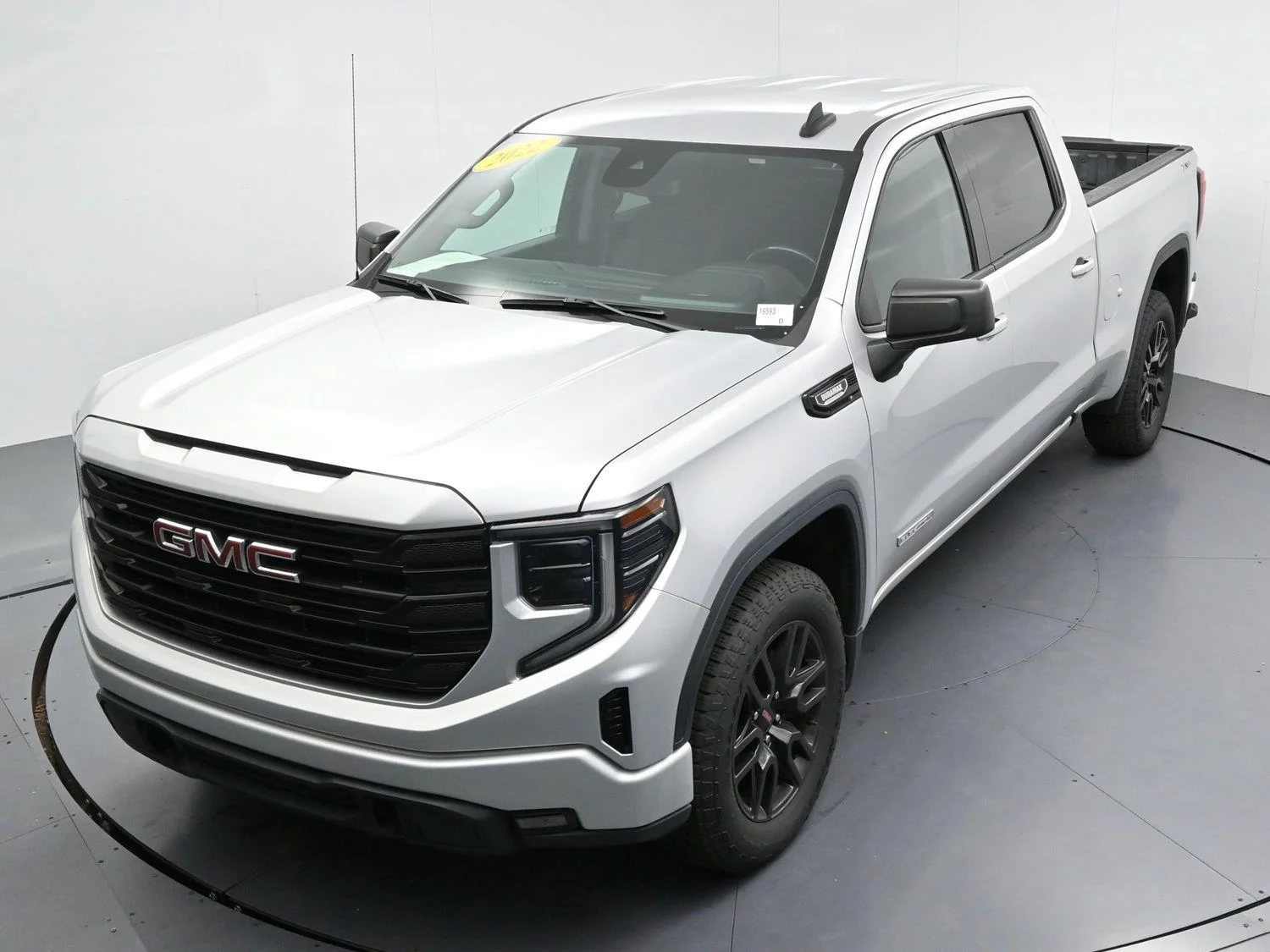 Used 2022 Quicksilver Metallic GMC Elevation image 38