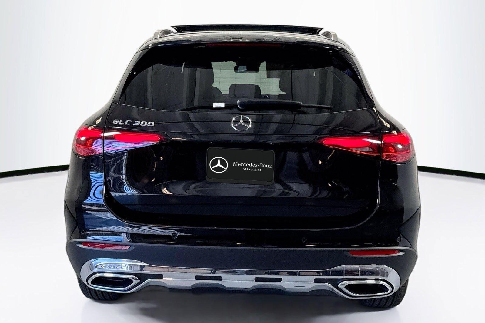 New 2026 Black Mercedes-Benz GLC 300 image 6