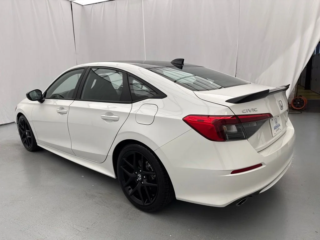 Used 2024 White Honda Base image 5
