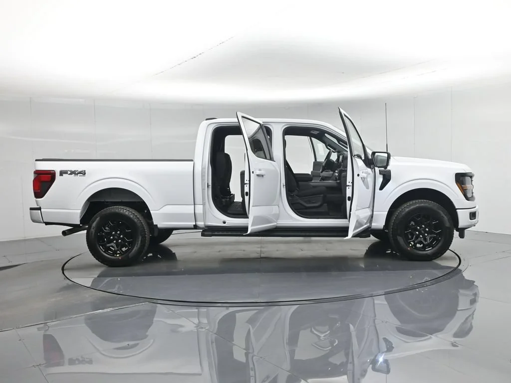 New 2026 White Ford XLT image 32