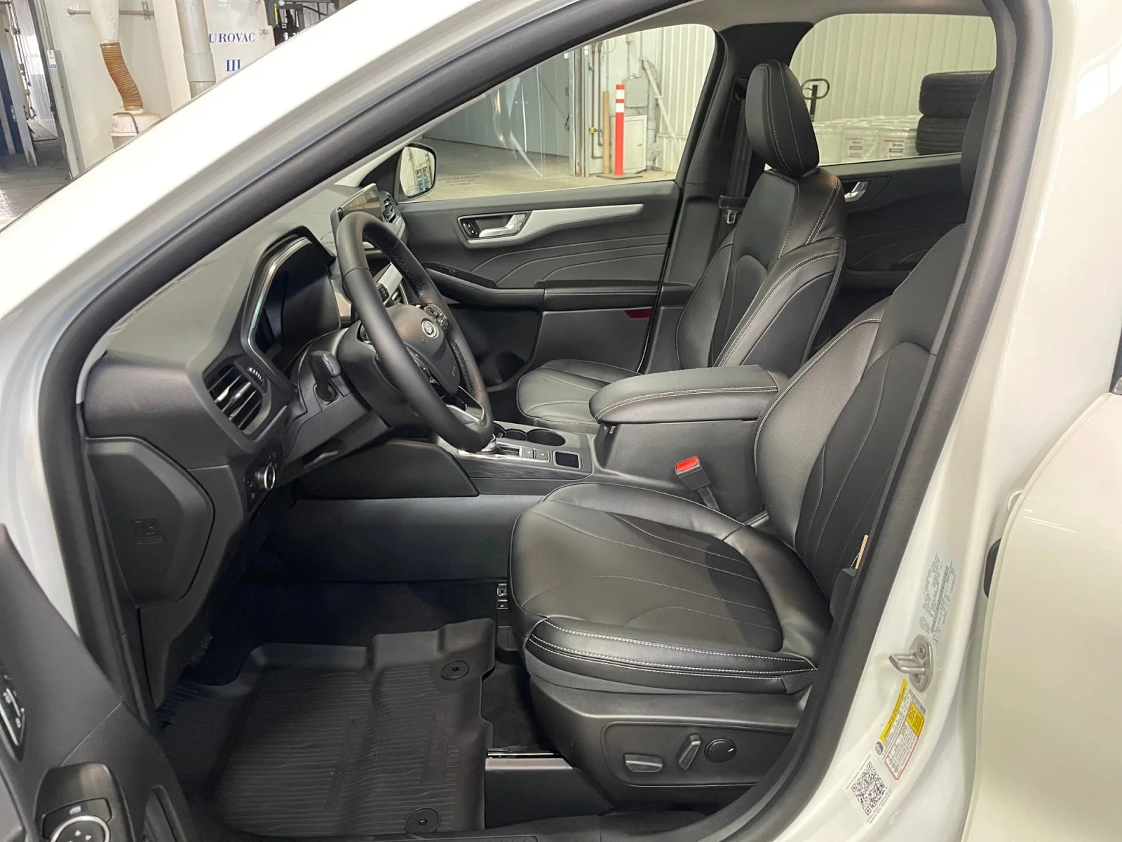 New 2026 Star White Metallic Tri-Coat Ford PHEV image 19