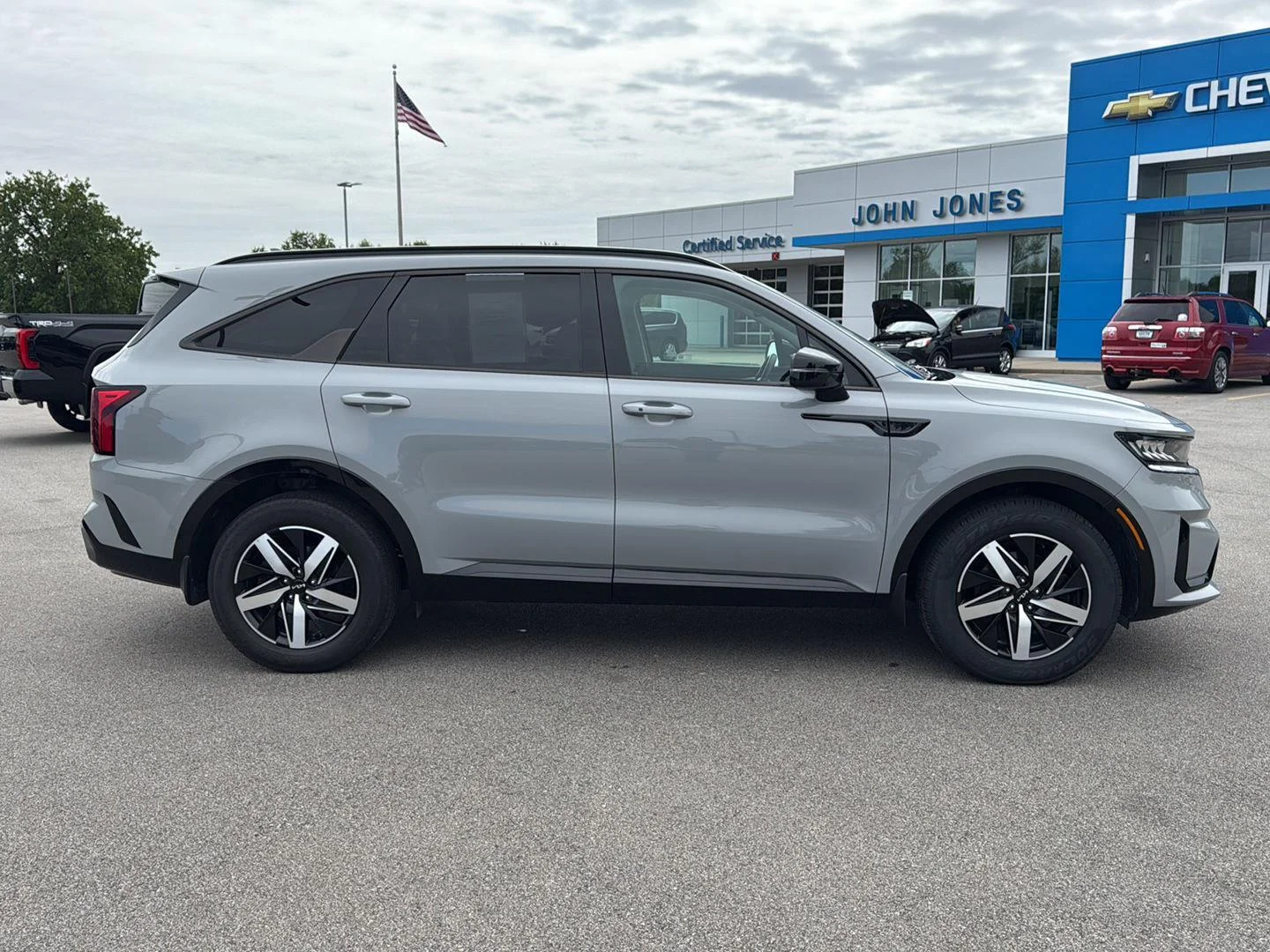 Used 2023 Wolf Gray Kia EX image 9