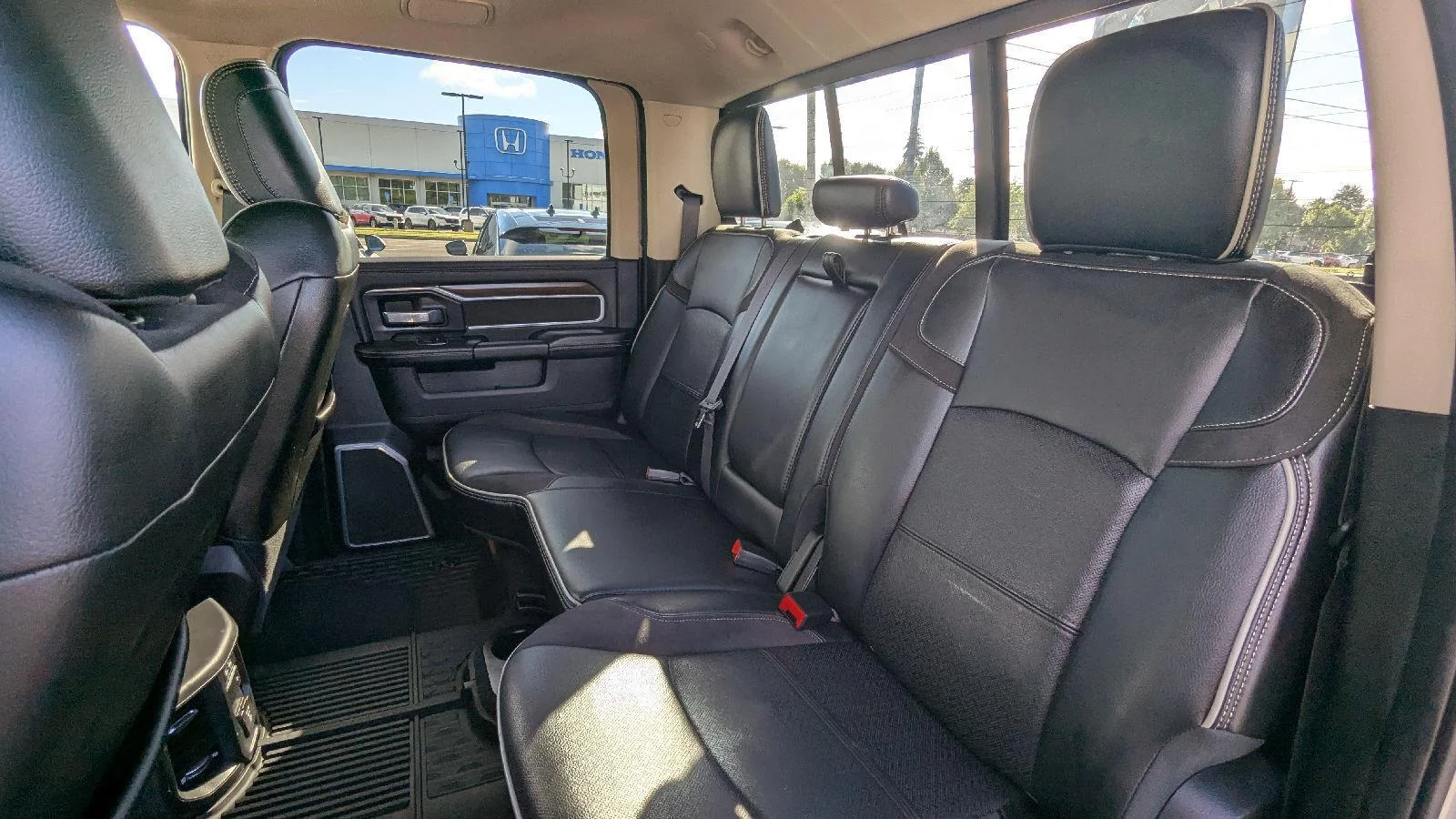 2022 RAM Ram 3500 Pickup Laramie - Photo 12