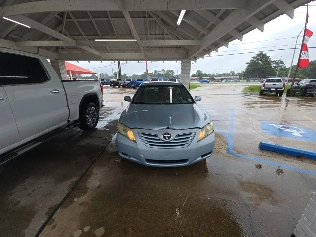 Used 2007 Blue Toyota LE image 3