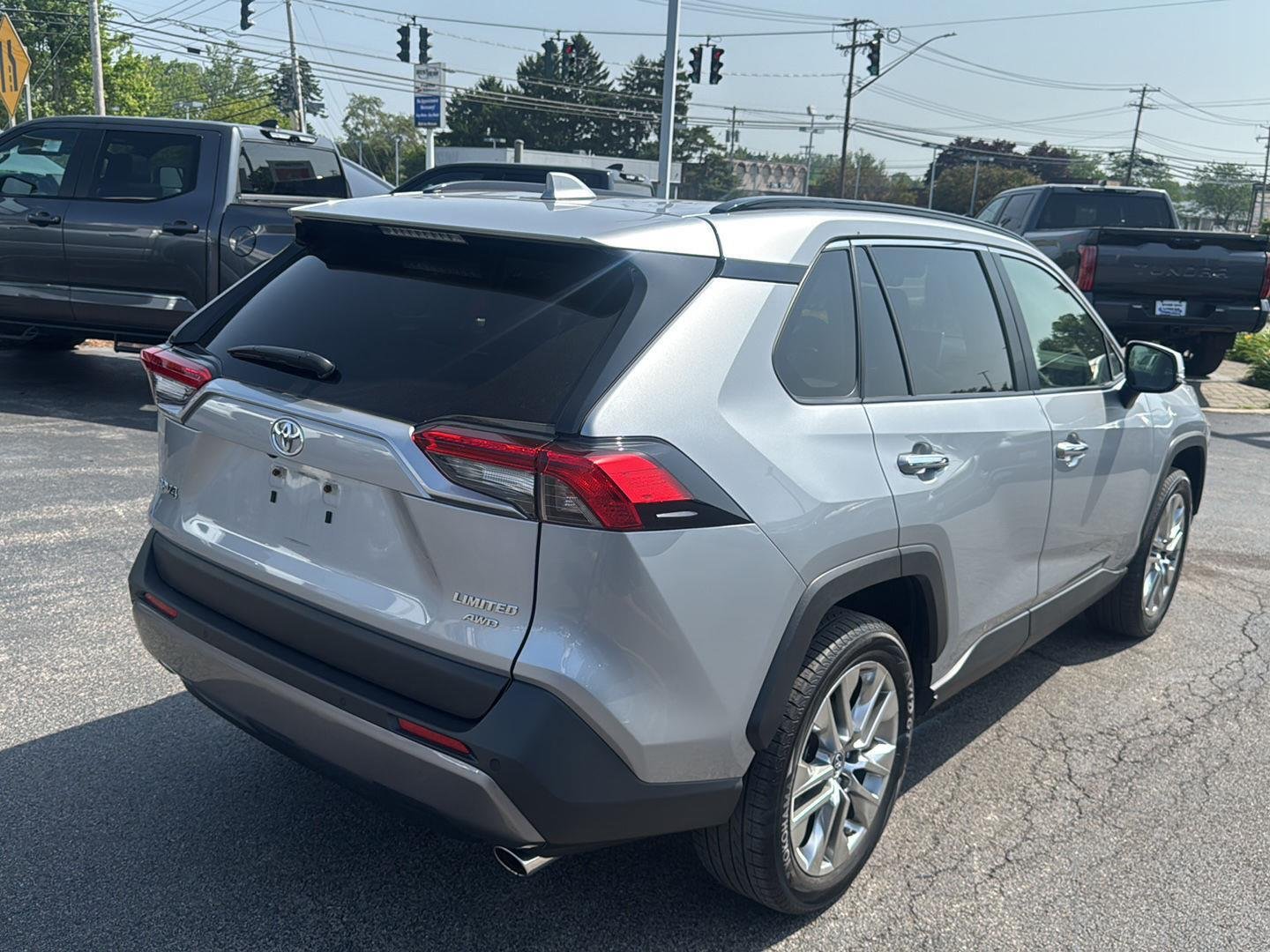 Used 2019 Silver Sky Metallic Toyota Limited image 5