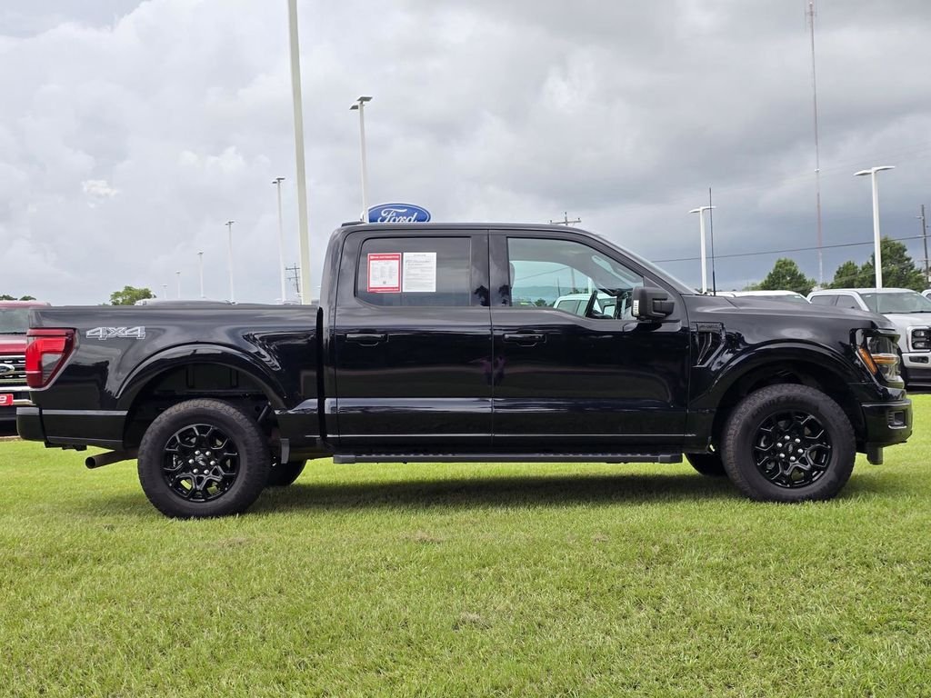 Used 2024 Agate Black Metallic Ford XLT image 9