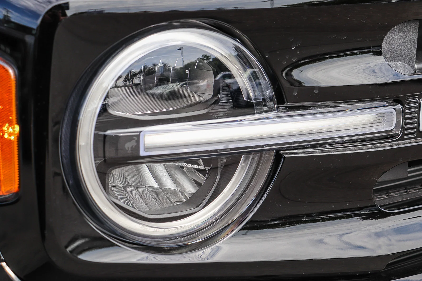 New 2026 Shadow Black Ford Outer Banks® image 4