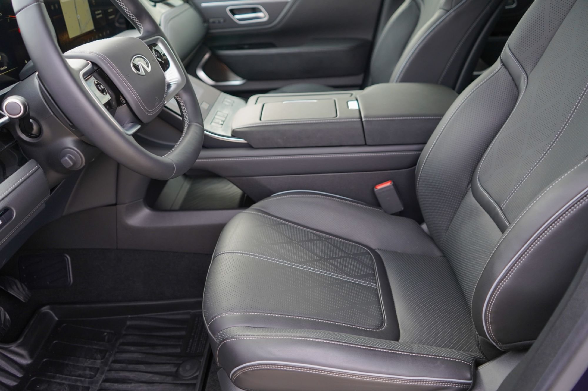 2025 INFINITI QX80 Sensory 4WD - Photo 8