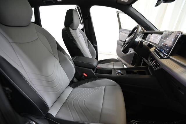 New 2026 Green Volkswagen 2.0T SE R-Line Black image 28