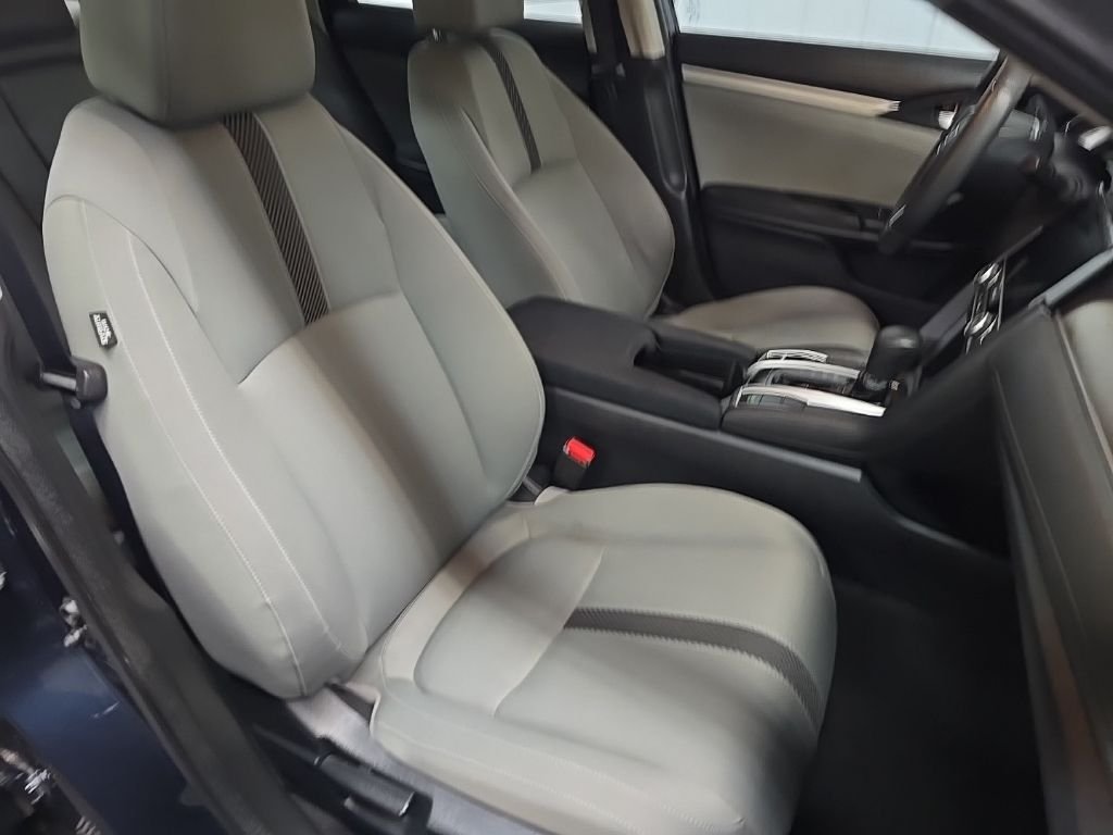 Used 2016  Honda EX-T image 15