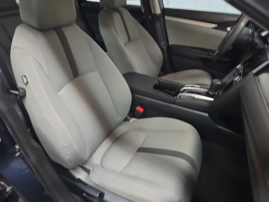 Used 2016  Honda EX-T image 15