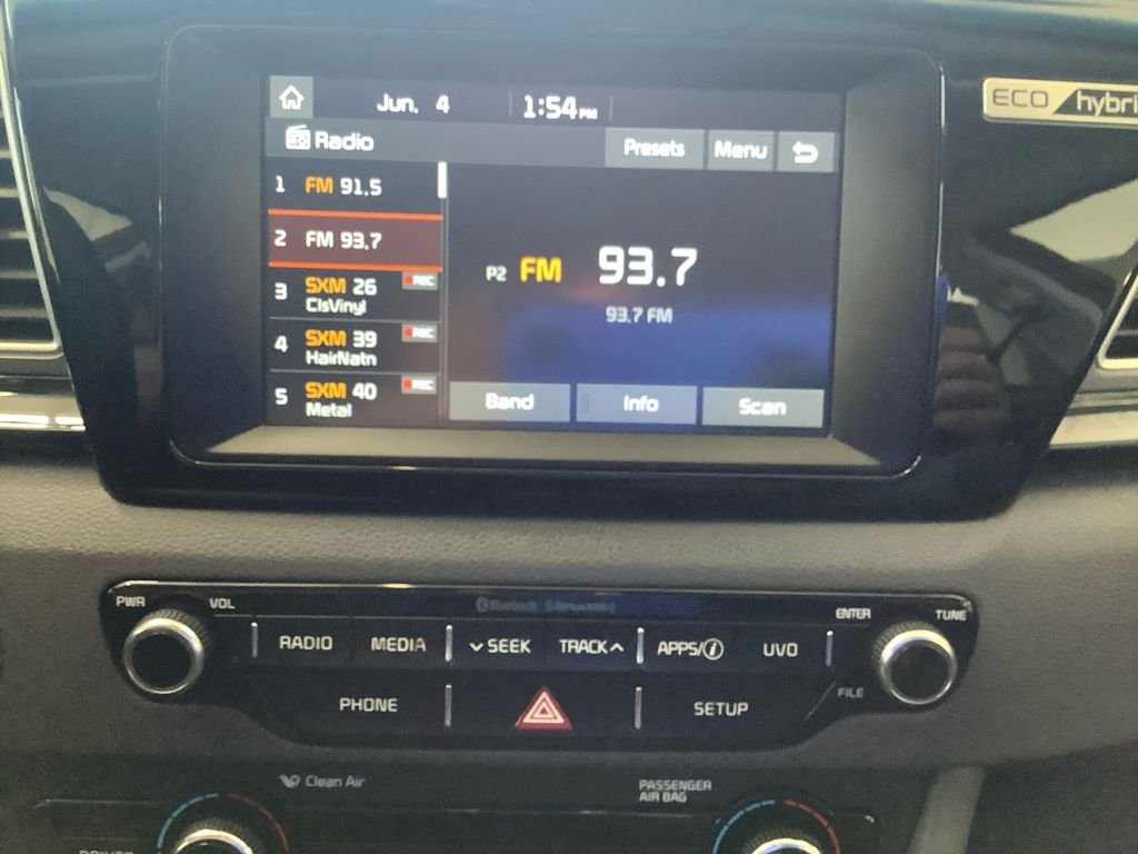 Used 2018 Red Kia EX image 11