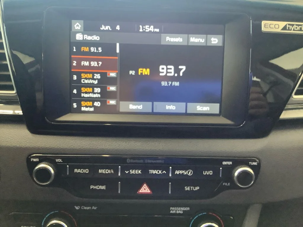 Used 2018 Red Kia EX image 11
