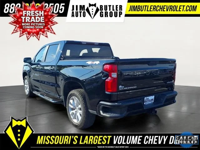 Used 2020 BLACK Chevrolet Custom image 21