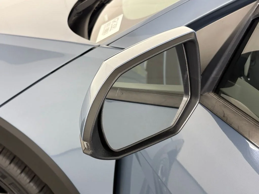 Used 2024 Blue Hyundai SEL image 14