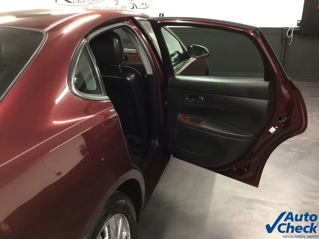 Used 2007 Red Buick CXL image 30