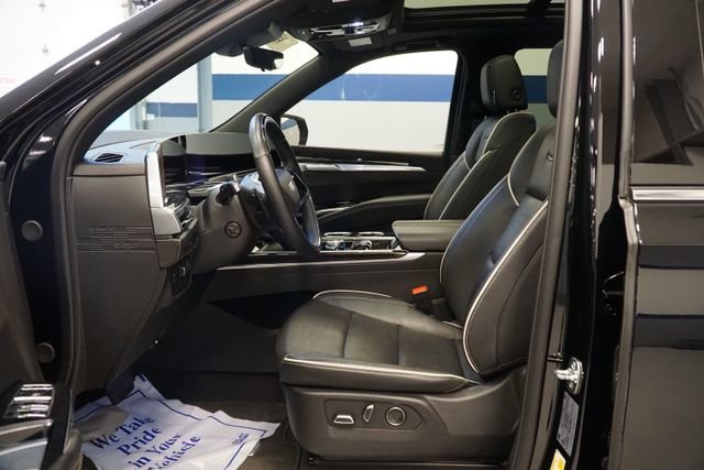 Certified Used 2025 Black Raven Cadillac Premium Luxury image 15