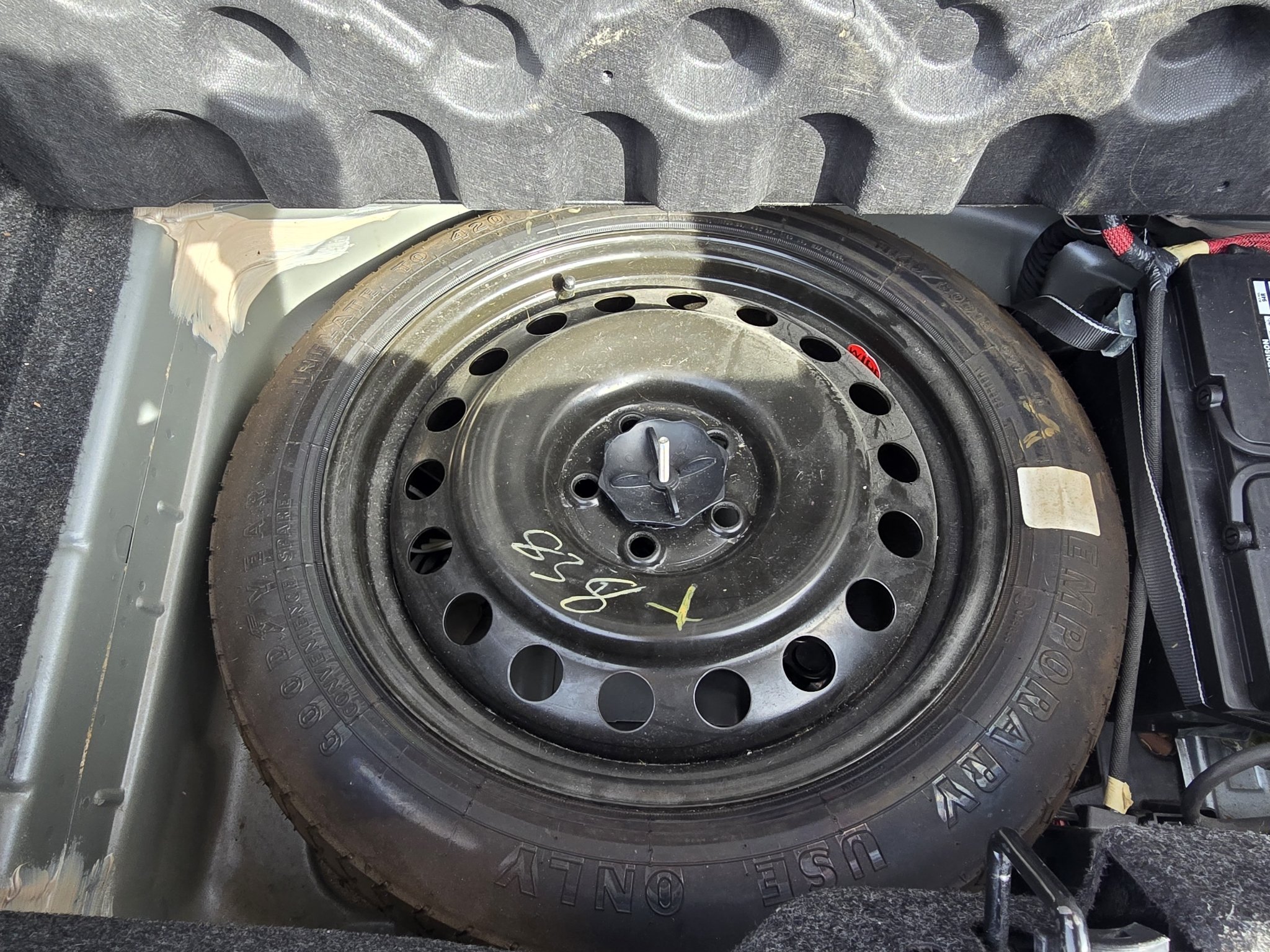 Used 2013 Gray Dodge R/T image 30