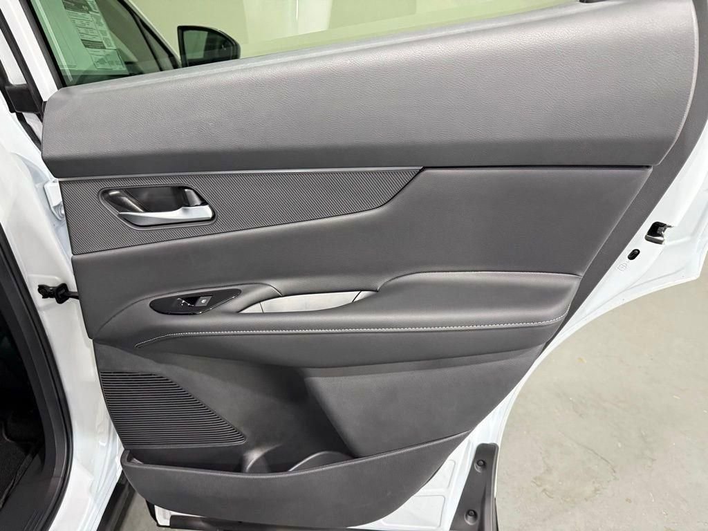 2026 Nissan Murano SV - Photo 17