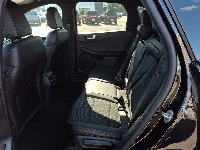 New 2026 Agate Black Metallic Ford ST-Line image 6