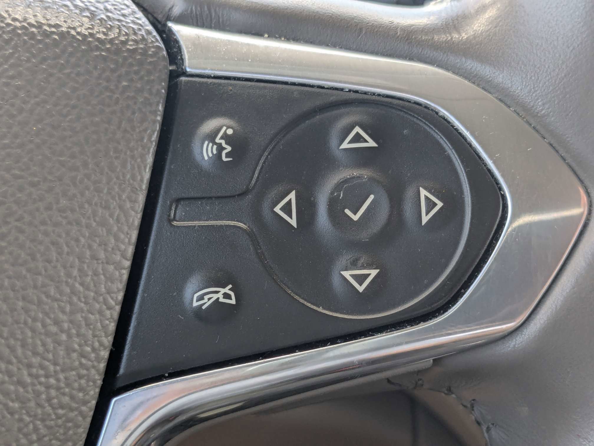 Used 2019 Mosaic Black Metallic Chevrolet LT Leather image 34