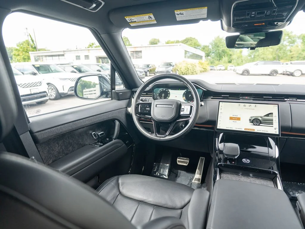 Certified Used 2025 Black Land Rover Dynamic SE image 19