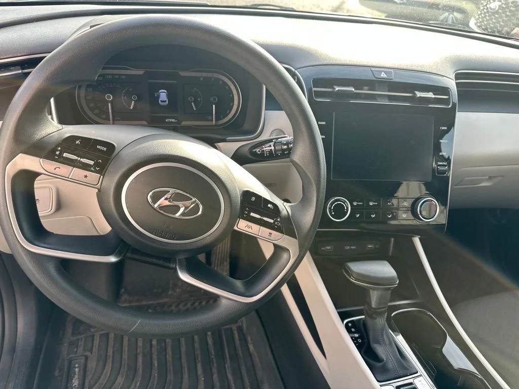 Used 2022 Silver Hyundai SEL image 12