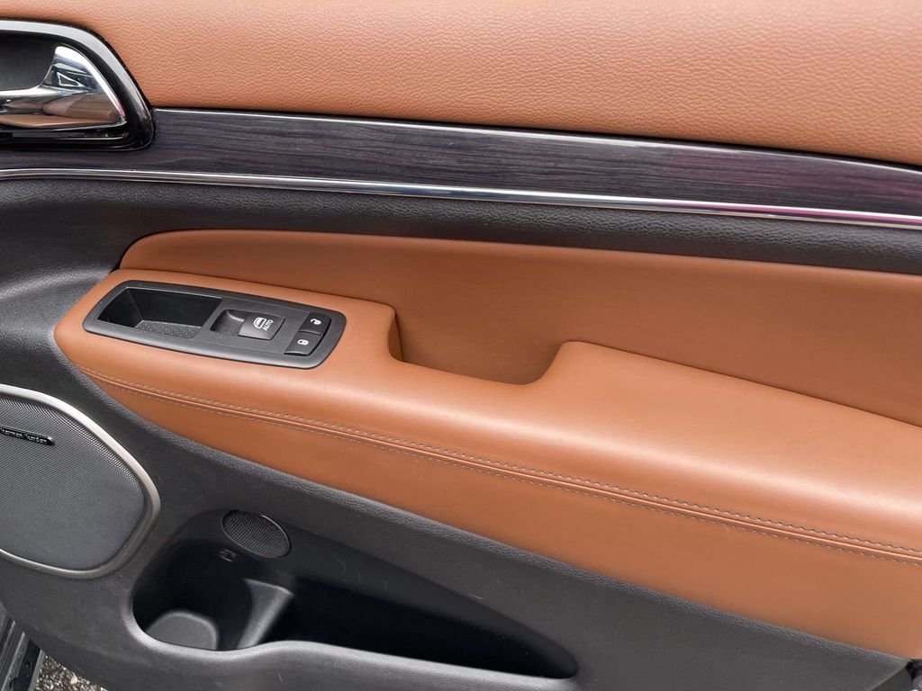 2020 Jeep Grand Cherokee Overland - Photo 8
