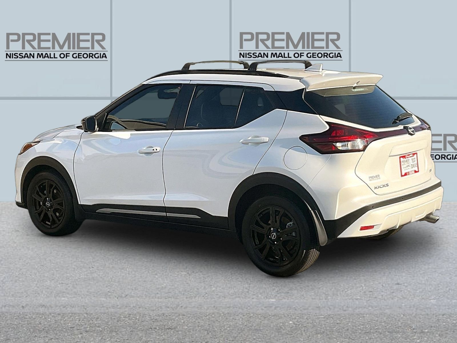Used 2024 White Nissan SR image 5