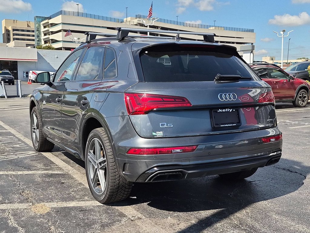 Used 2023 Daytona Gray Pearl Effect Audi e quattro S line Prem Pl 55 TFSI image 7