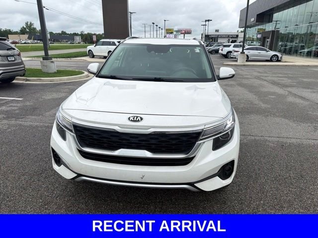 Used 2021 White Kia EX image 5