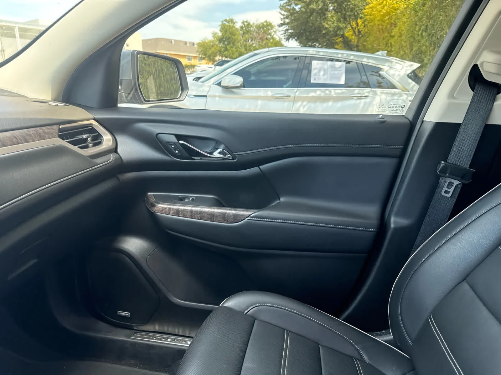 Used 2023 Sterling Metallic GMC Denali image 14