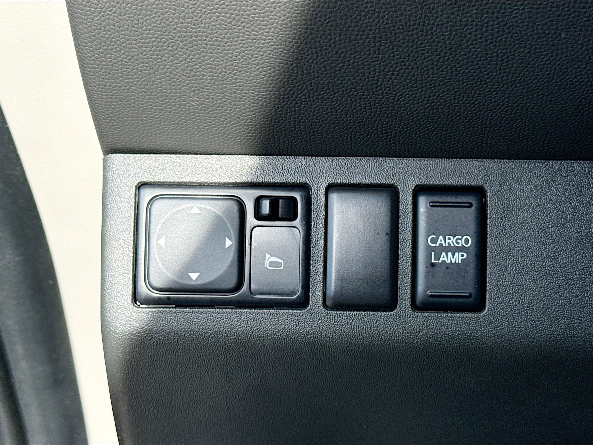 Used 2020 Arctic Blue Metallic Nissan SV image 32