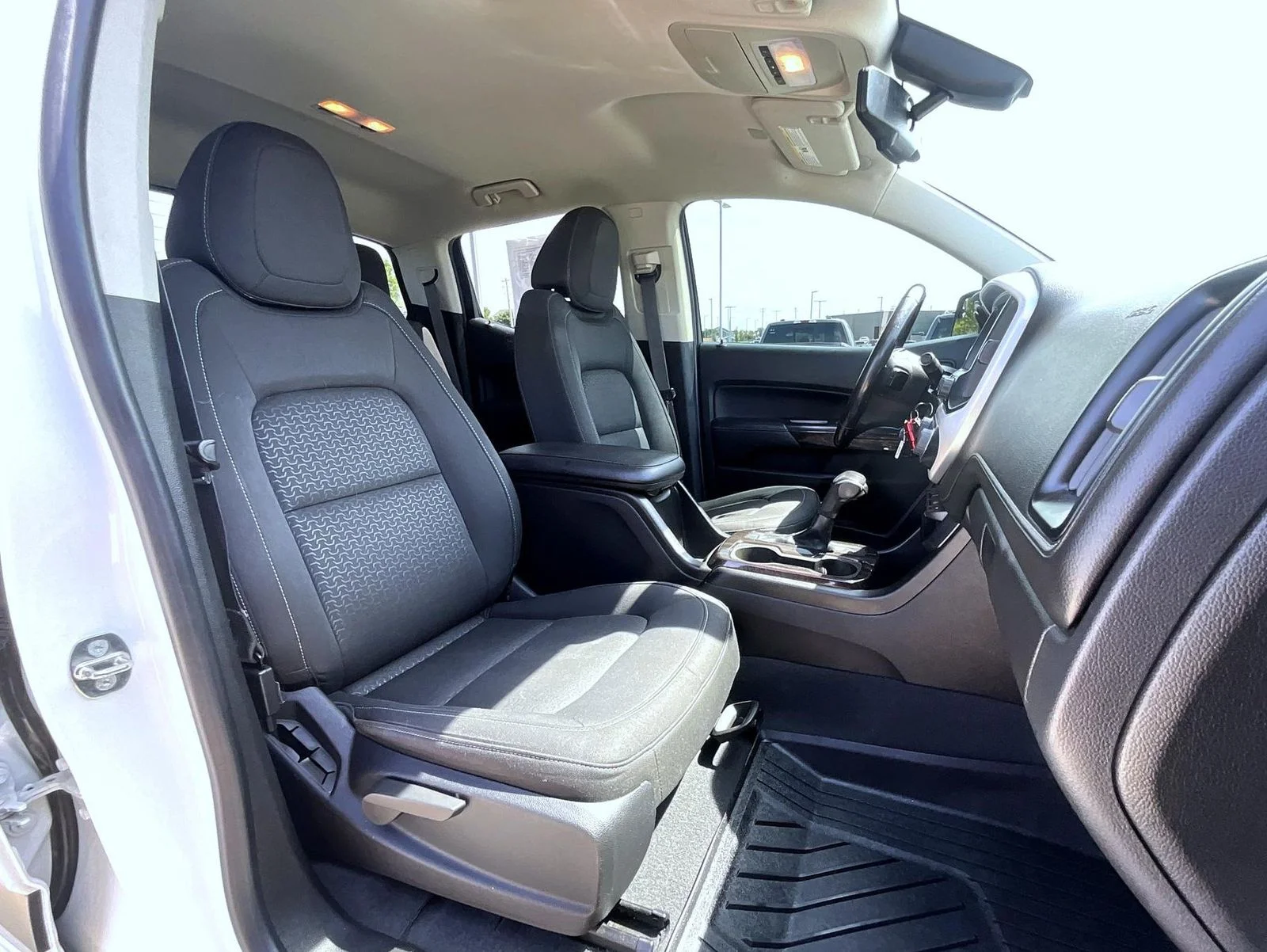 Used 2019 White GMC SLE1 image 16
