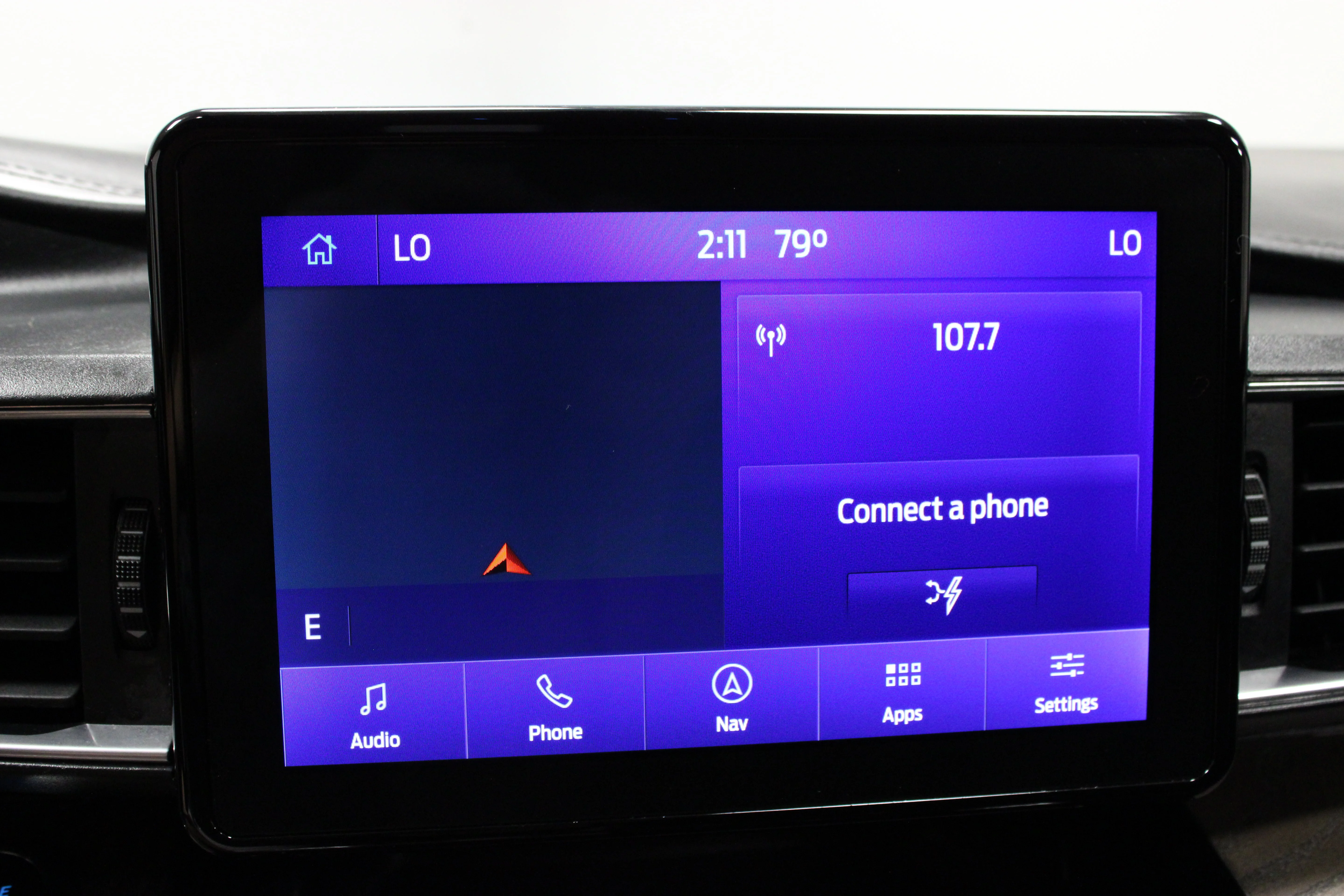 Used 2022 Agate Black Metallic Ford Platinum image 27