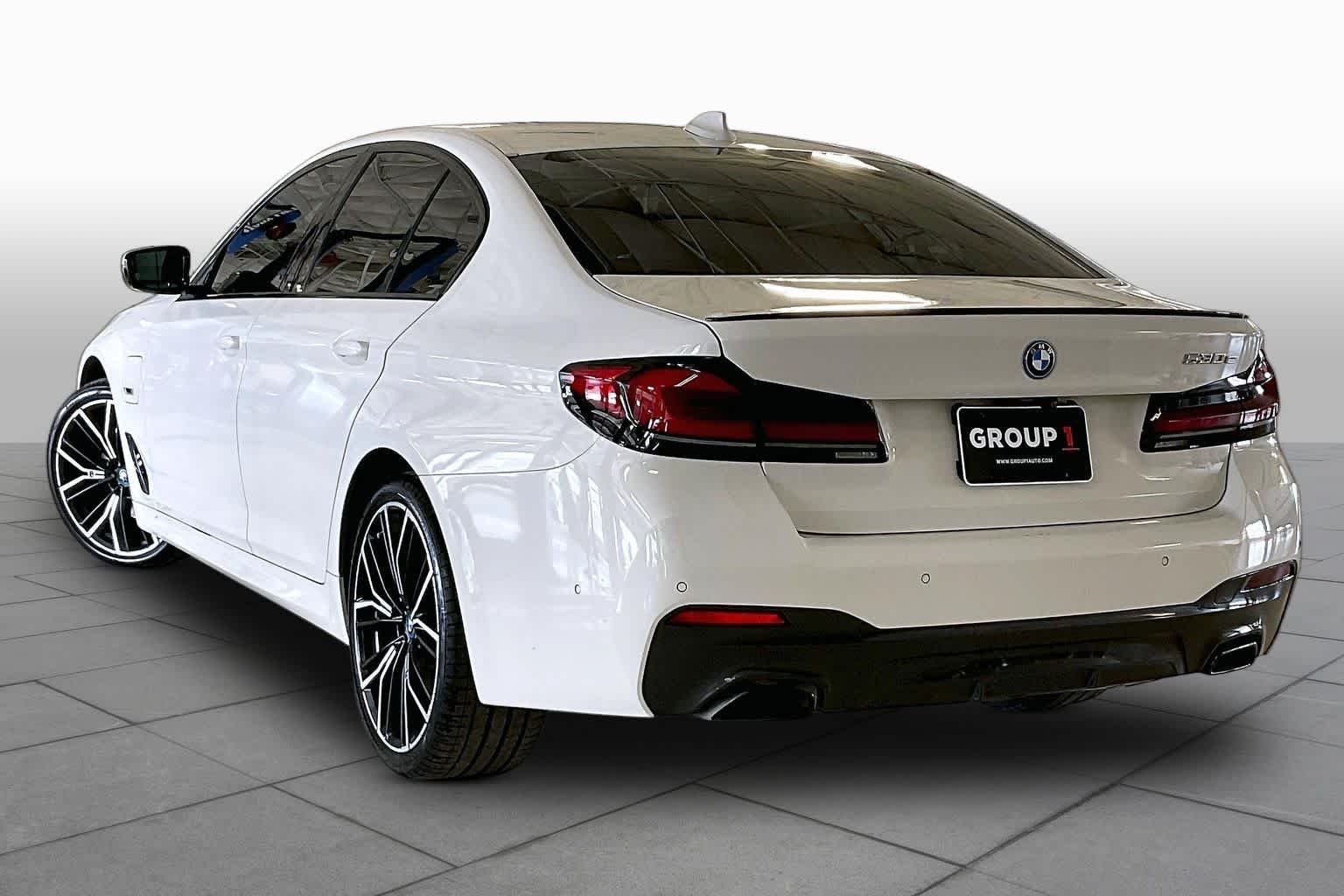 Used 2023 Alpine White BMW 530e image 11