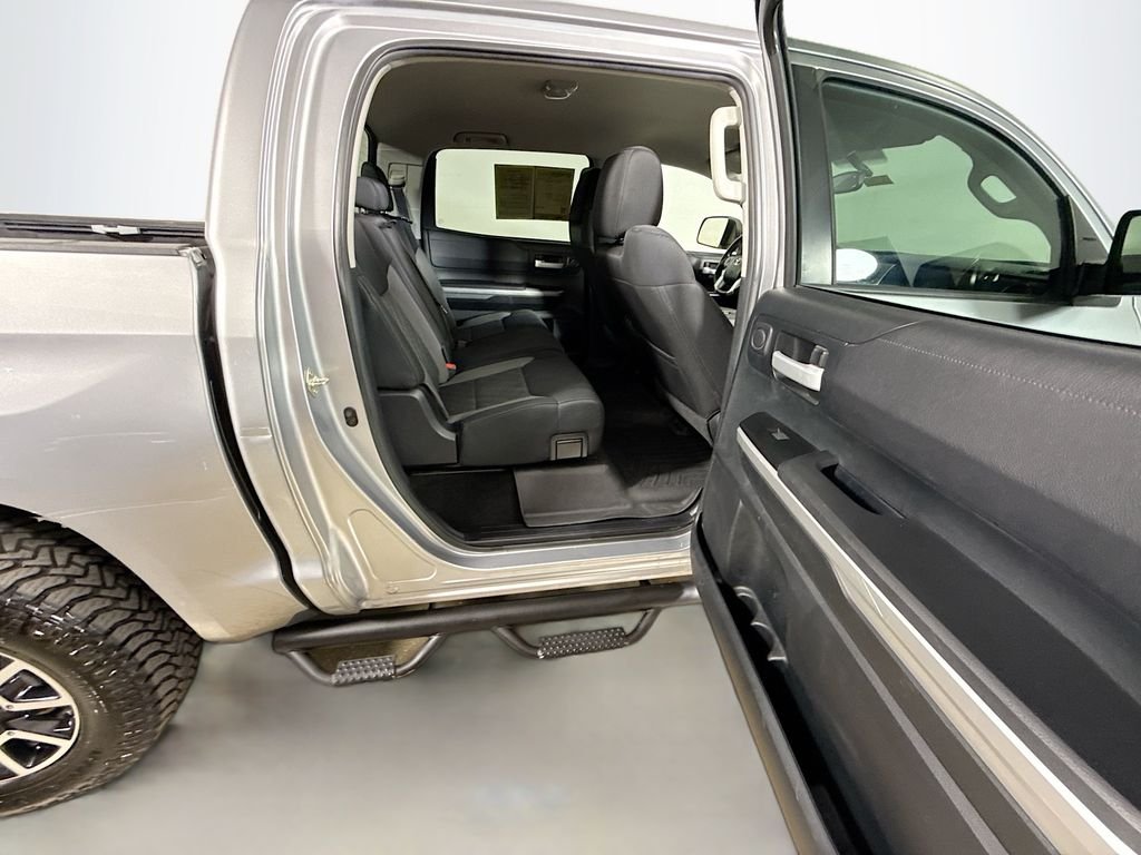 Used 2017 Silver Sky Metallic Toyota SR5 image 24