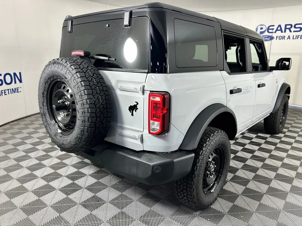 New 2026 White Ford Big Bend image 4
