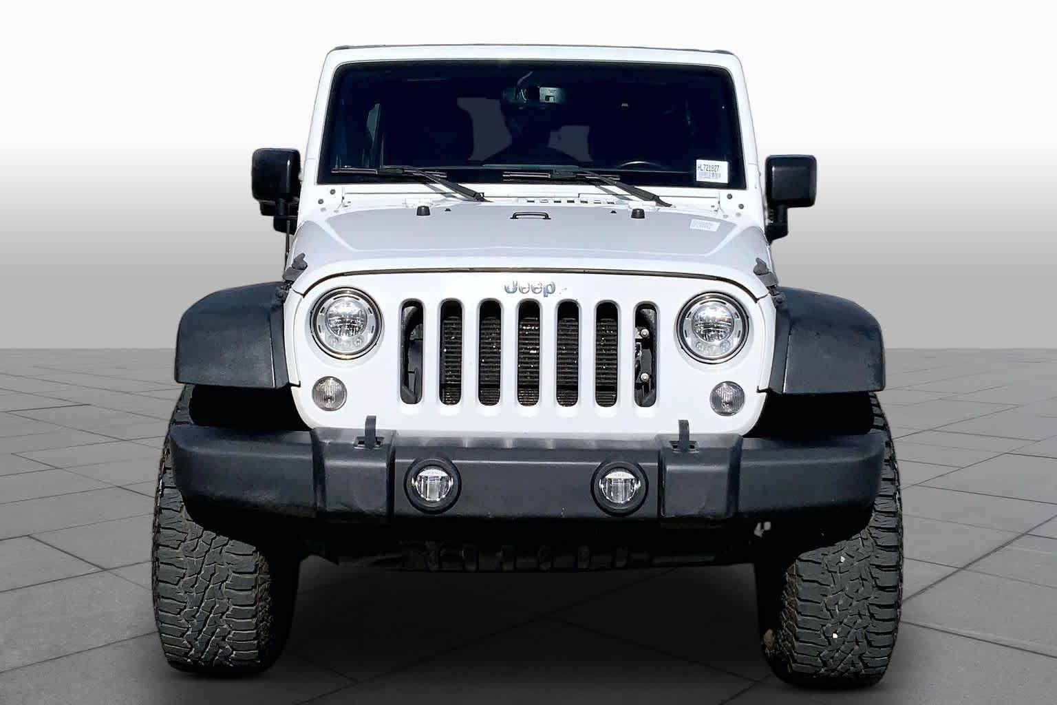 Used 2017 Bright White Clearcoat Jeep Sport image 4