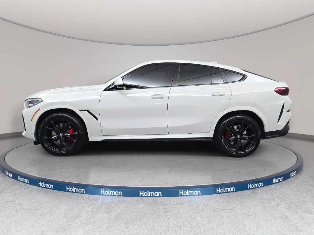 Used 2022 White BMW xDrive40i image 9