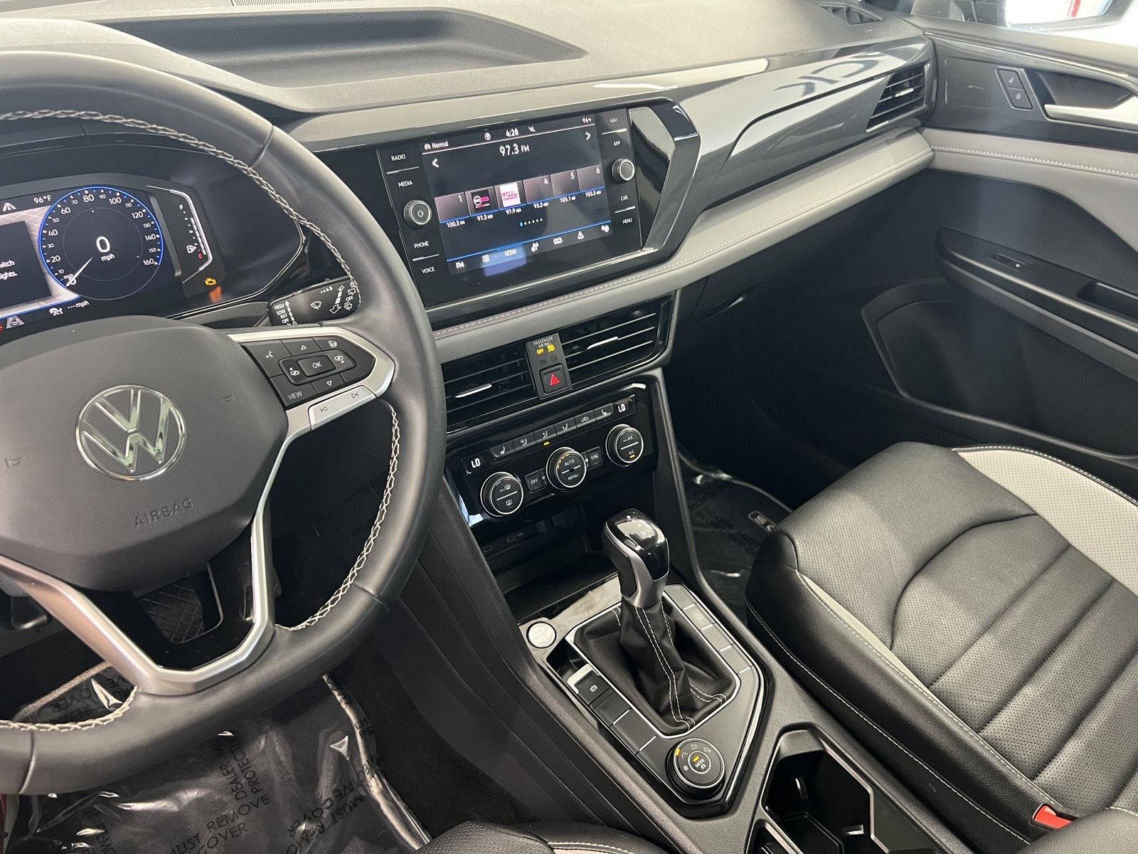 2023 Volkswagen Taos SEL - Photo 21