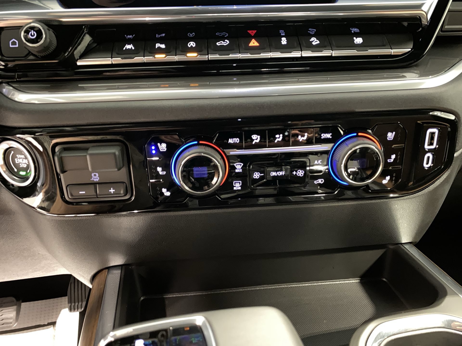 2026 Chevrolet Silverado 1500 High Country - Photo 17