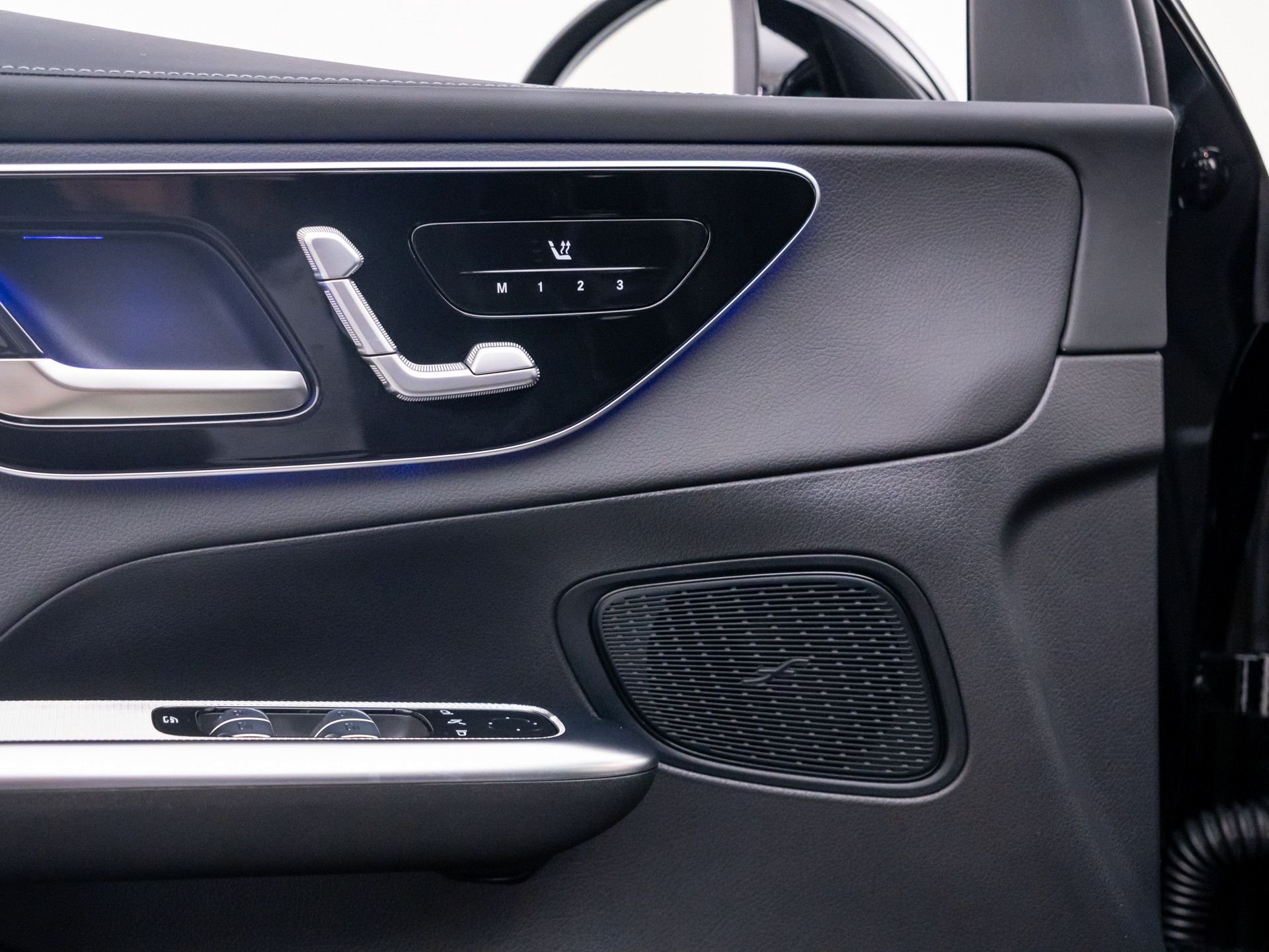 New 2026 Black Mercedes-Benz GLC 300 image 15