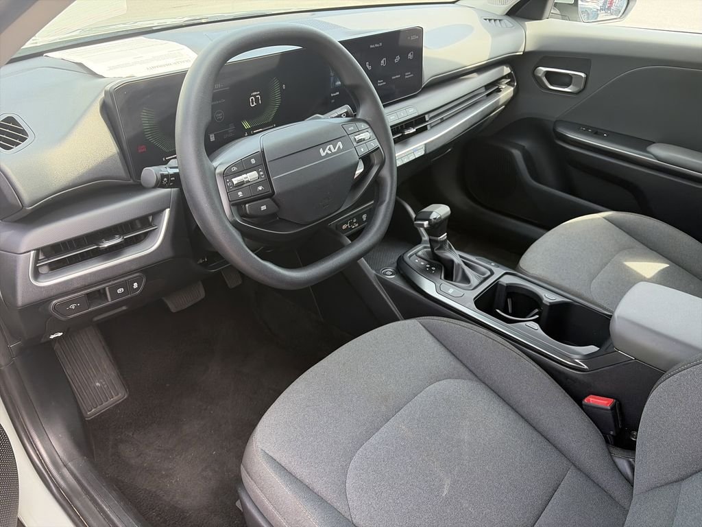 Certified Used 2025 Haze Kia LXS image 11