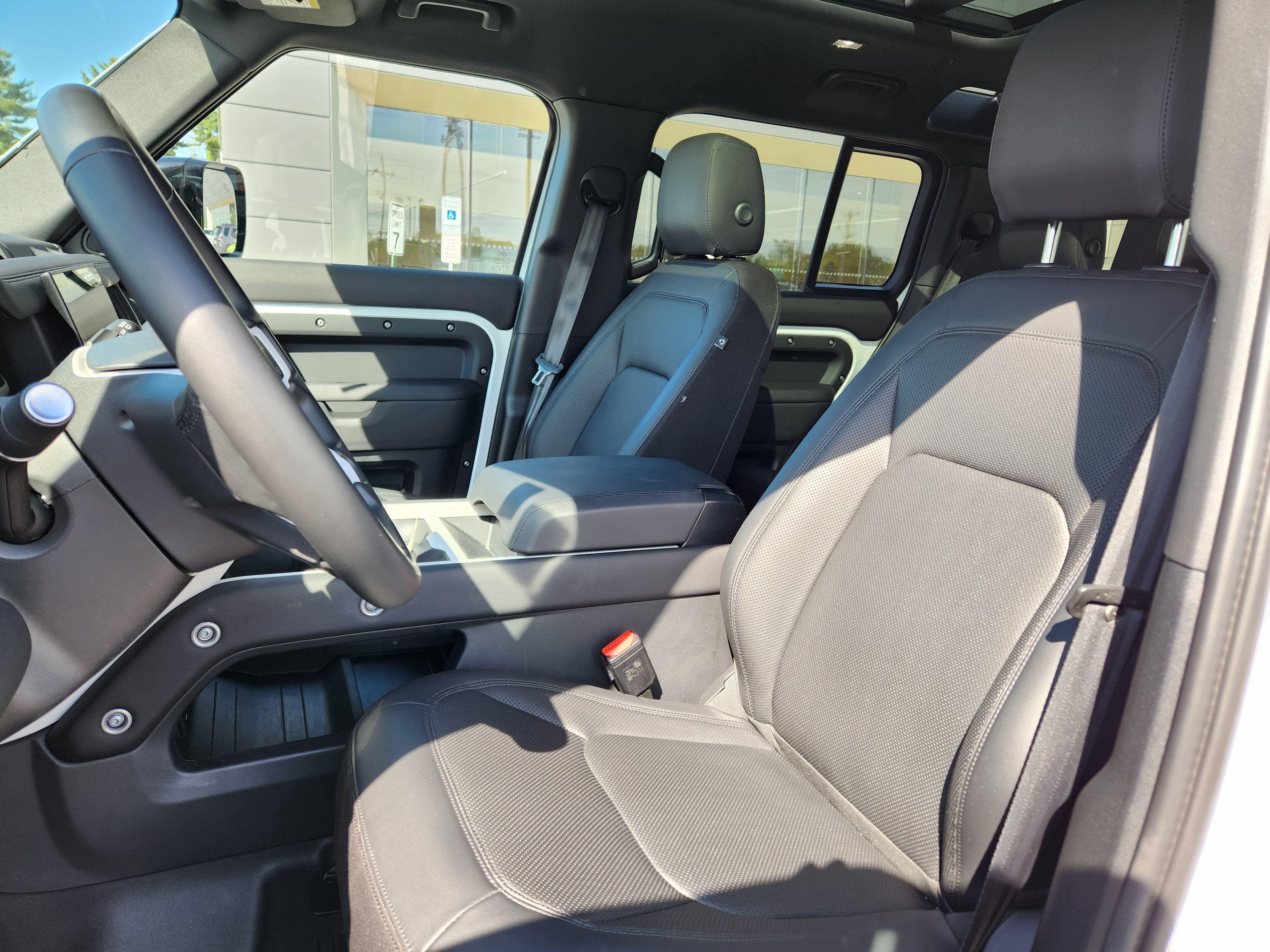 Certified Used 2025 Fuji White Land Rover S image 10