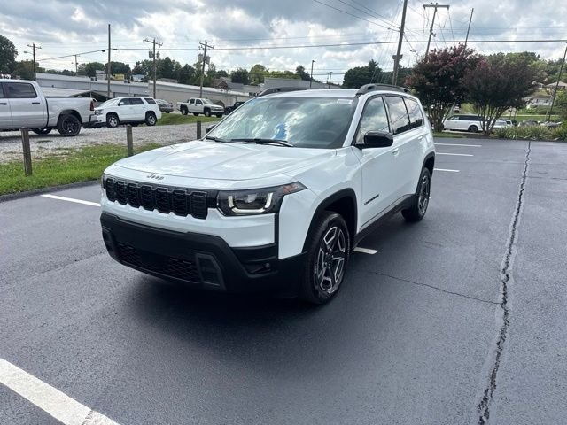 New 2026 Bright White Clear-Coat Exterior Paint Jeep Laredo image 3