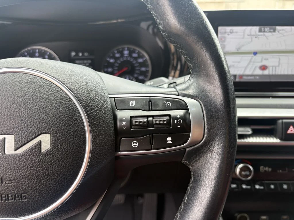 Used 2024 Wolf Gray Kia GT-Line image 17